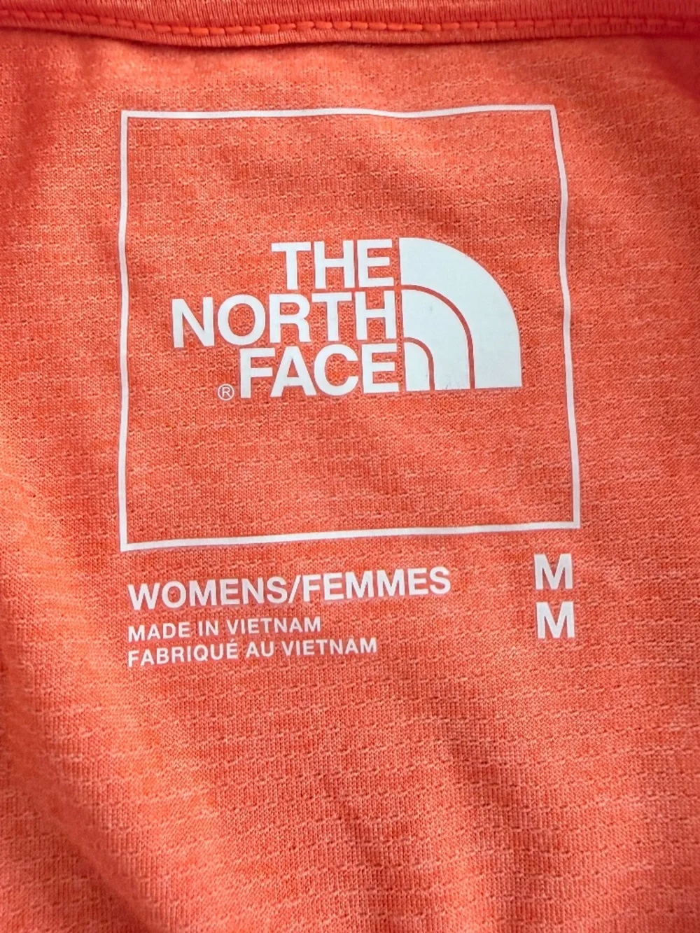 The North Face NWOT Women's Performance Tee (M) - Picture 3 of 11